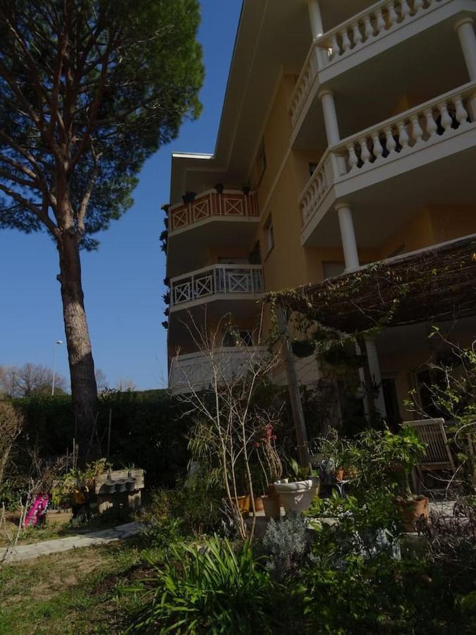 Appartement Tranquille Avec Jardin Et Piscine Fréjus 외부 사진